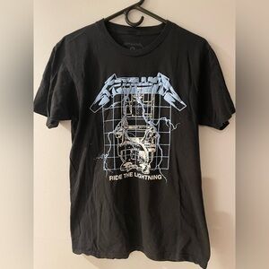 Black Metallica 'Ride the Lightning' Short Sleeve graphic tee men’s size medium